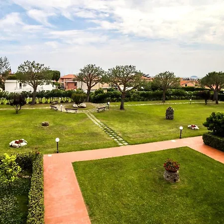 Zona Poeti - Relax In Piscina - Free Parking