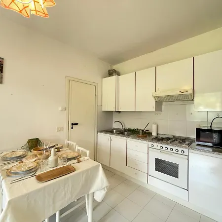 Appartement Zona Poeti - Relax In Piscina - Free Parking Loano