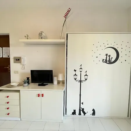 Zona Poeti - Relax In Piscina - Free Parking Appartement Loano