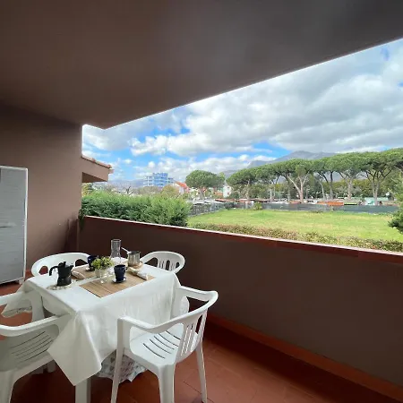 Appartement Zona Poeti - Relax In Piscina - Free Parking Loano